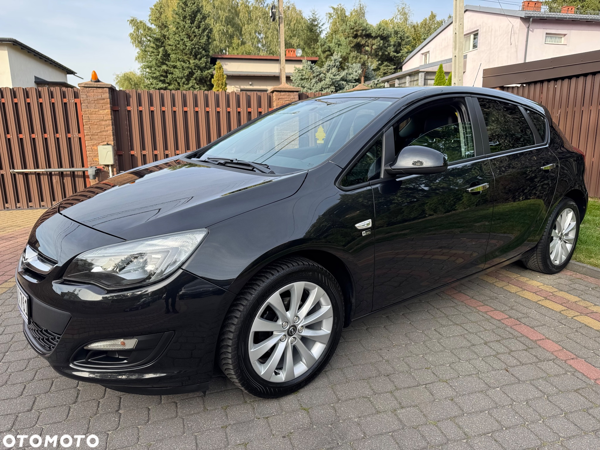 Opel Astra 1.4 150 Jahre - 3