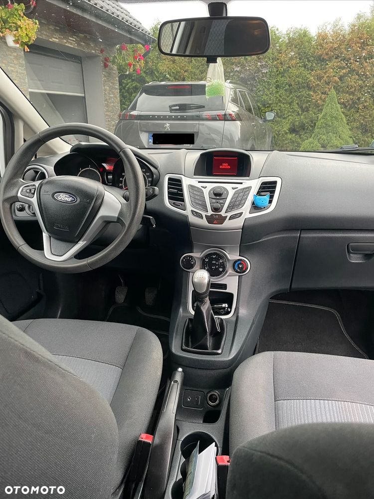 Ford Fiesta - 8