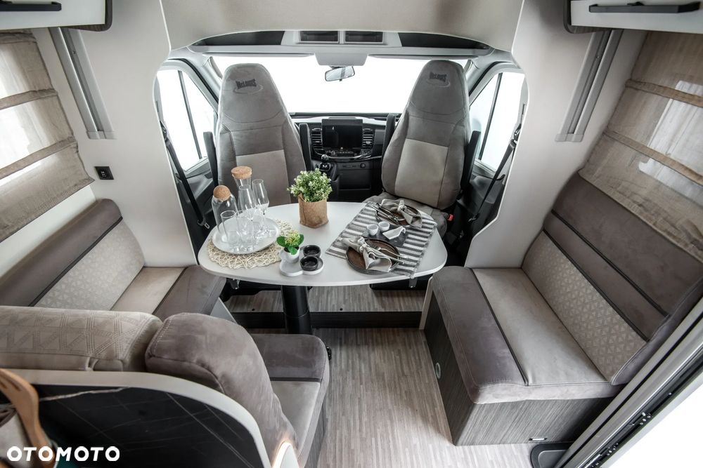 McLOUIS 865 - NOWY ZIMOWY 5 OSOB PÓŁINTEGRA 6,99M ZMM KAMPERY - 7