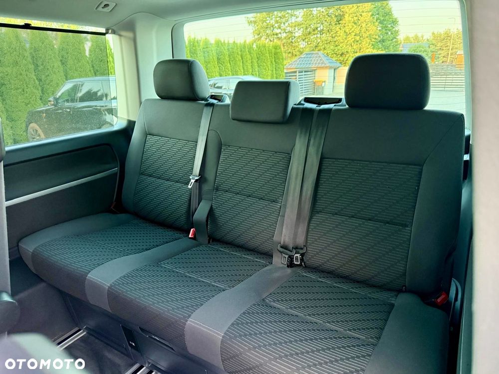 Volkswagen Multivan - 17