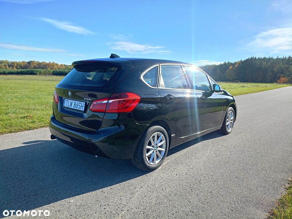BMW Seria 2 218i - 32