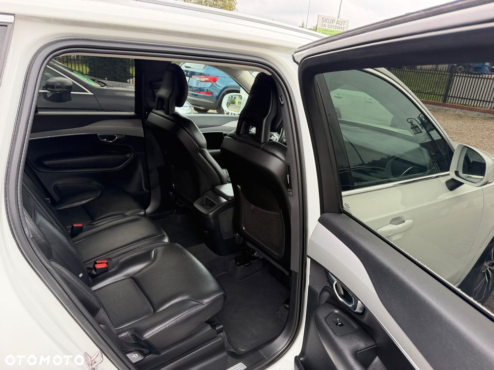 Volvo XC 90 B5 D AWD Momentum Pro 7os - 18