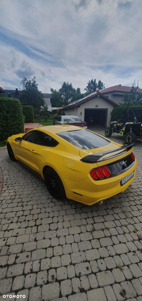 Ford Mustang - 6
