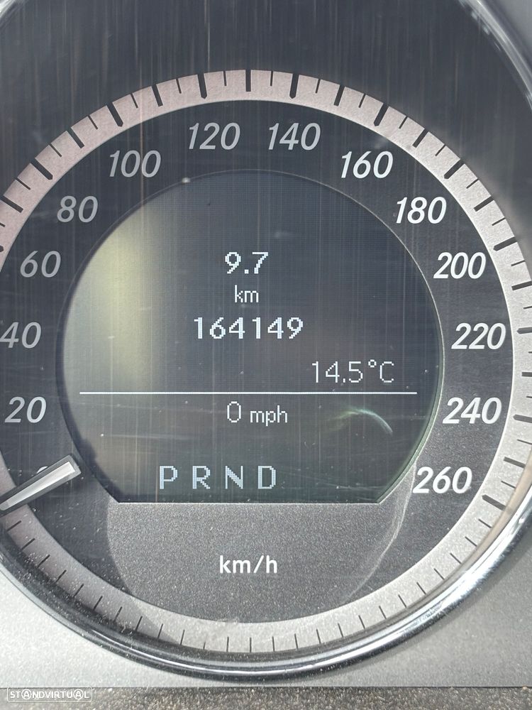 Mercedes-Benz E 250 CDi Avantgarde BlueEfficiency Auto - 2