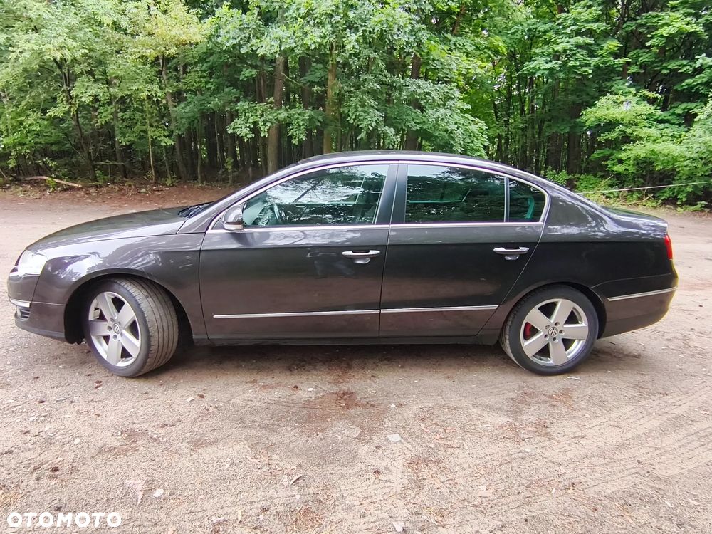 Volkswagen Passat 2.0 TDI Sportline - 4