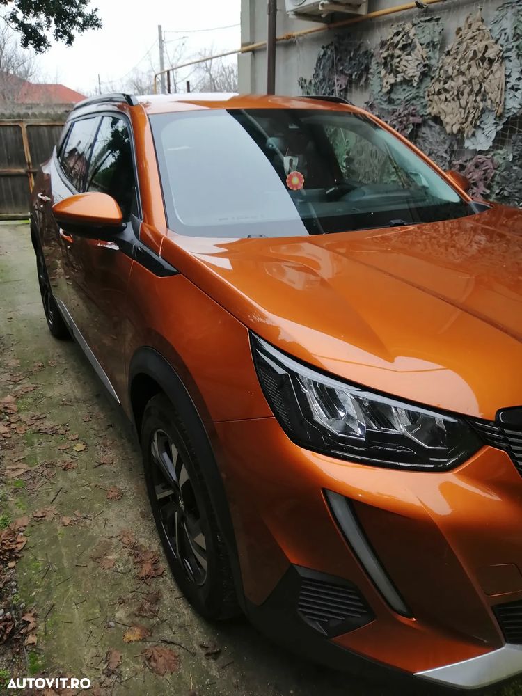 Peugeot 2008 1.2 L PureTech STT EAT8 Allure - 6