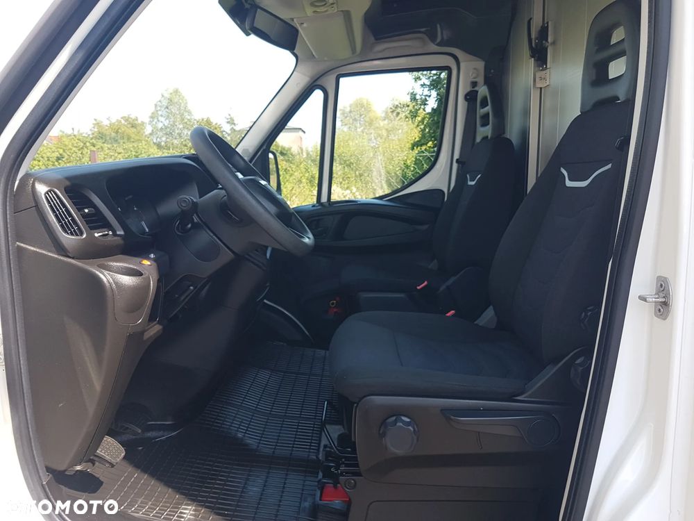 Iveco DAILY KONTENER NISKOPODŁOGOWY 4,43x2,23x2,42 SKLEP BAR KAMPER FOODTRUCK KLIMA KONIOWÓZ - 24