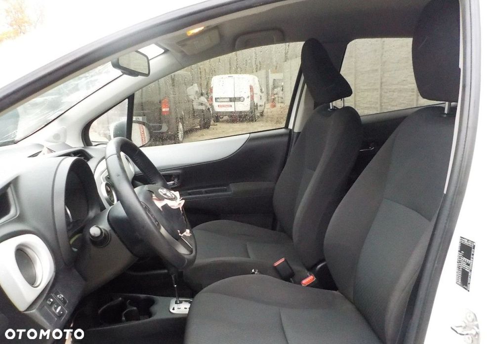 Toyota Yaris - 21