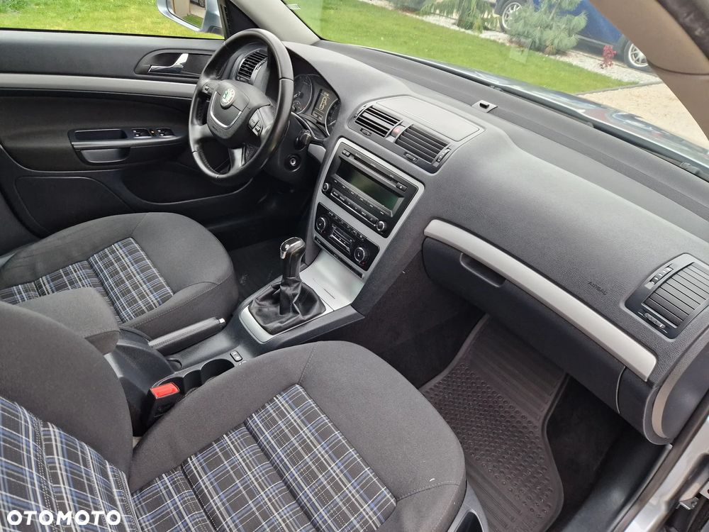 Skoda Octavia 1.8 TSI FAMILY - 5