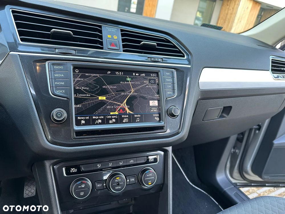 Volkswagen Tiguan 2.0 TDI SCR BlueMotion Technology Sport & Style - 20