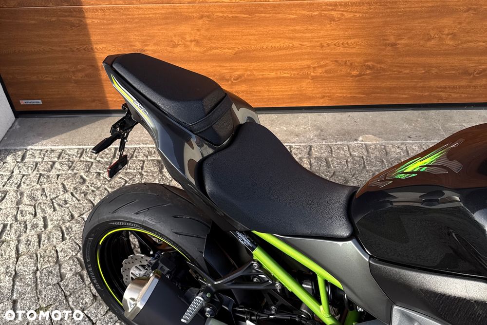 Kawasaki Z 900 - 12