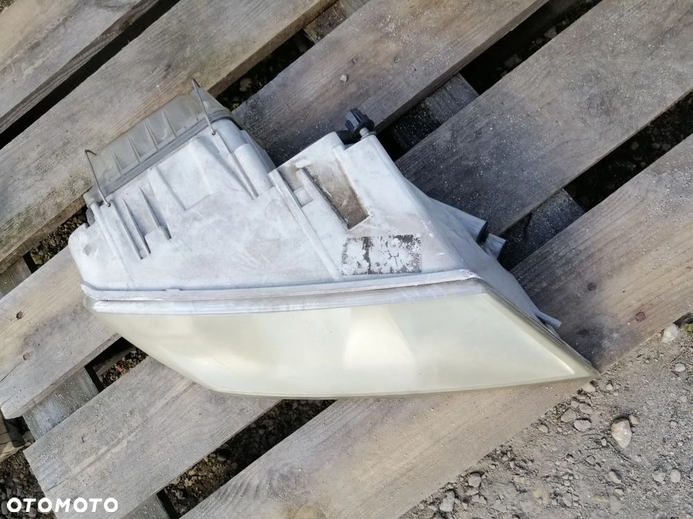 Skoda Octavia II lampy przednie komplet EU i inne - 4