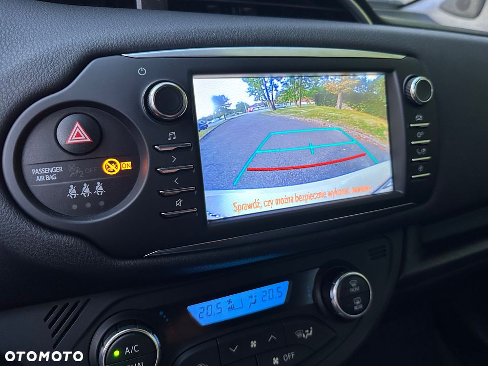 Toyota Yaris 1.5 Selection - 11