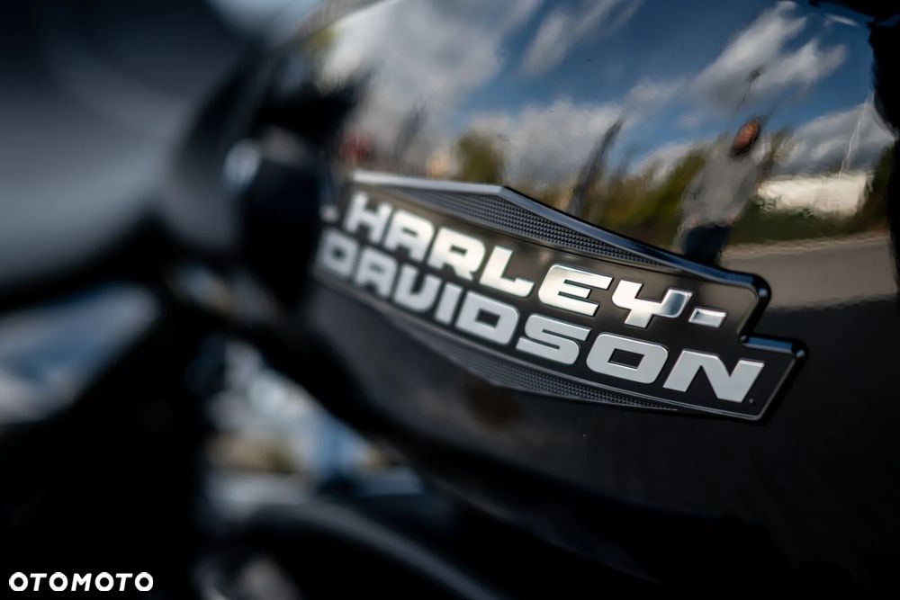 Harley-Davidson Touring Street Glide - 16