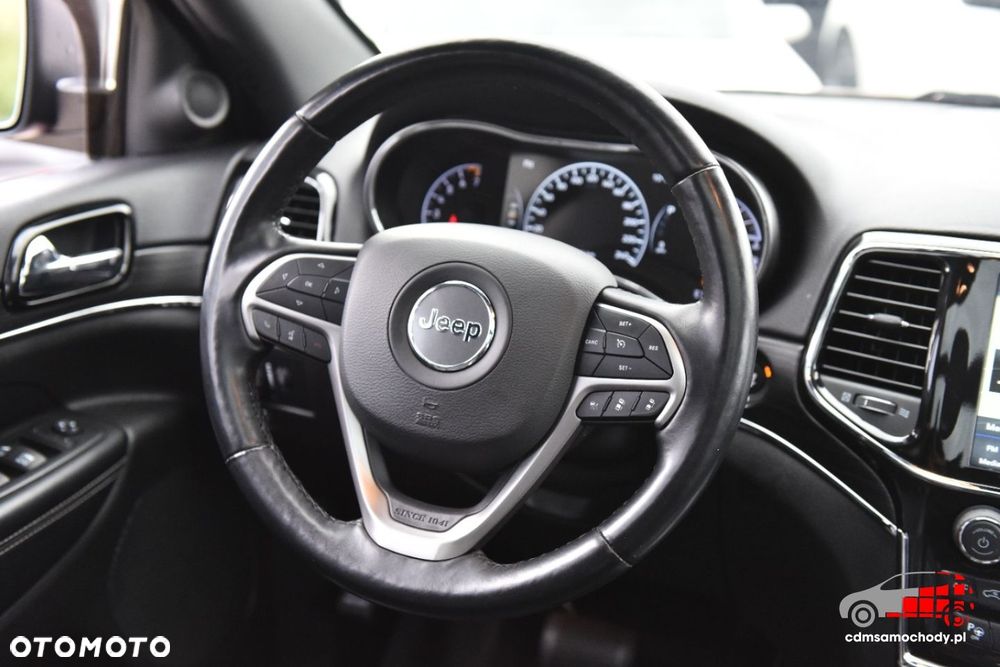 Jeep Grand Cherokee - 26