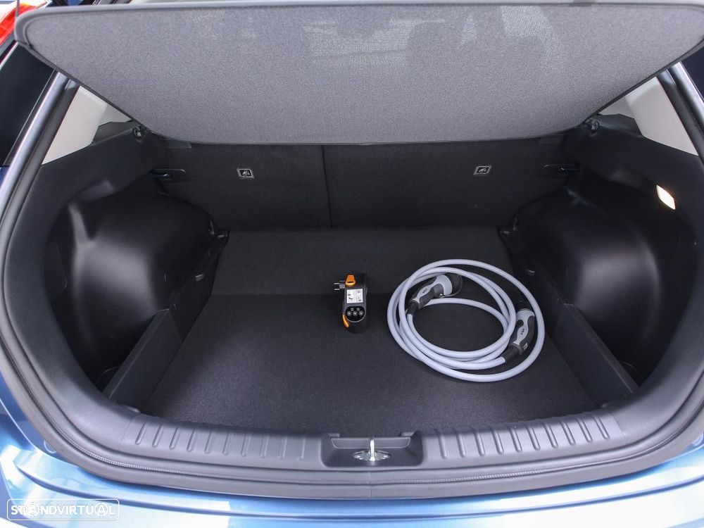 Kia Niro EV 64kWh Drive - 12