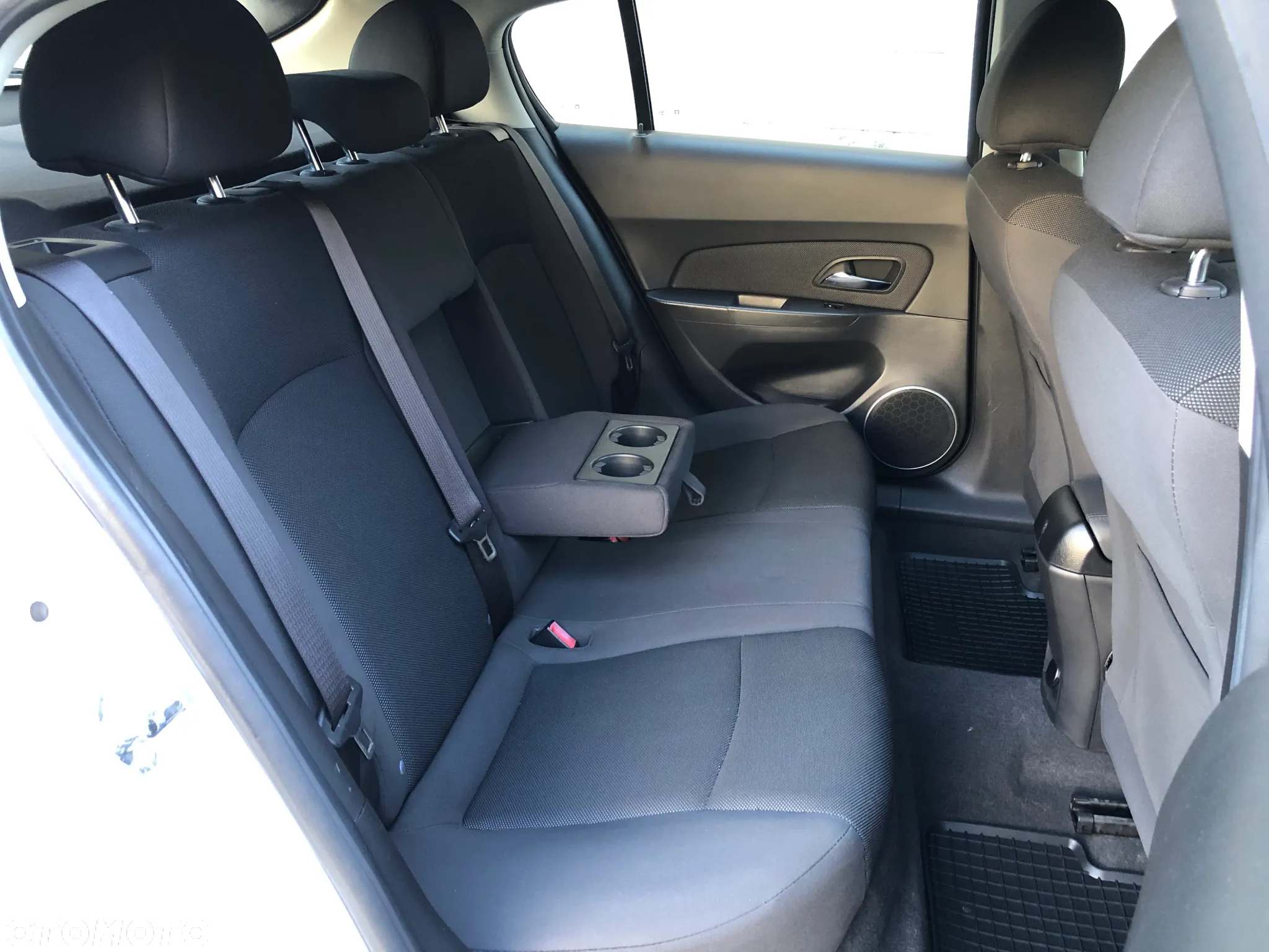 Chevrolet Cruze 1.6 LS - 26