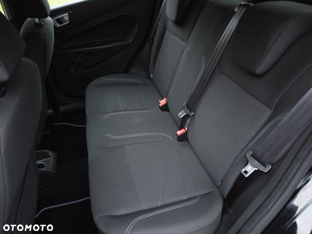 Ford Fiesta 1.25 Champions Edition - 24