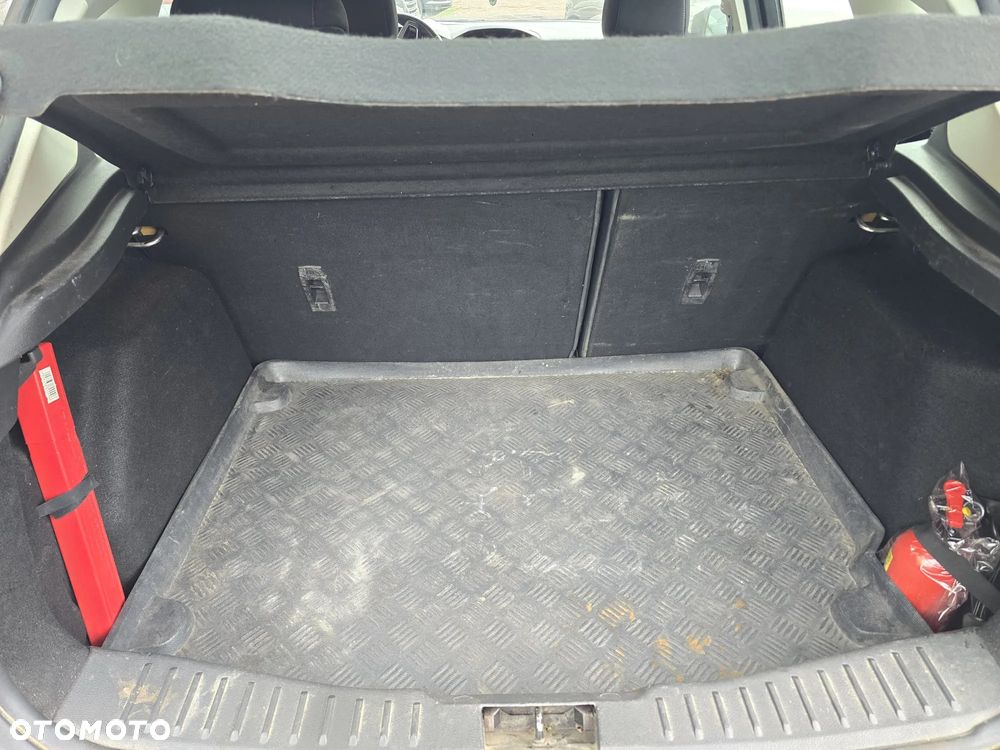 Ford Focus 1.6 Trend - 4