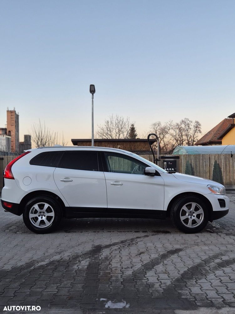 Volvo XC 60 D5 AWD Edition Pro - 9