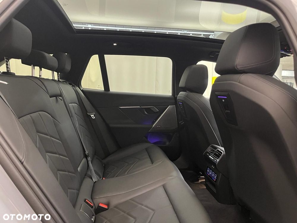 BMW Seria 5 520d xDrive mHEV M Sport - 38