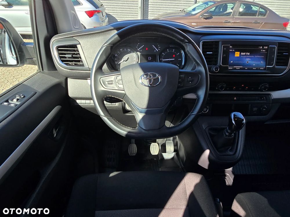Toyota Proace Verso - 24