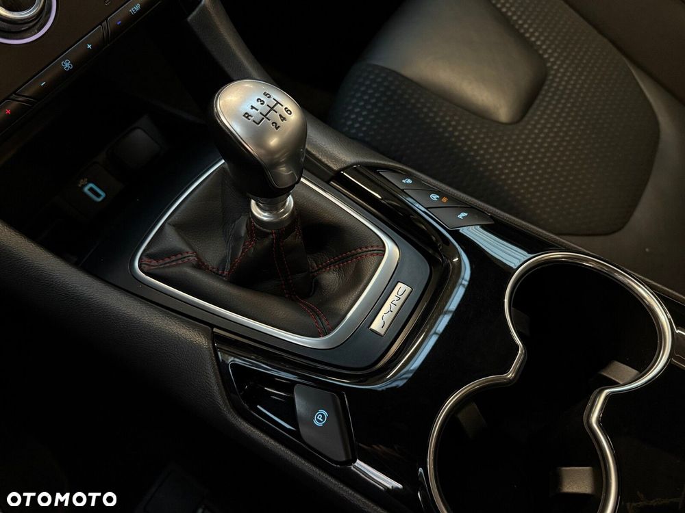 Ford Mondeo 1.5 EcoBoost ST-Line X - 31