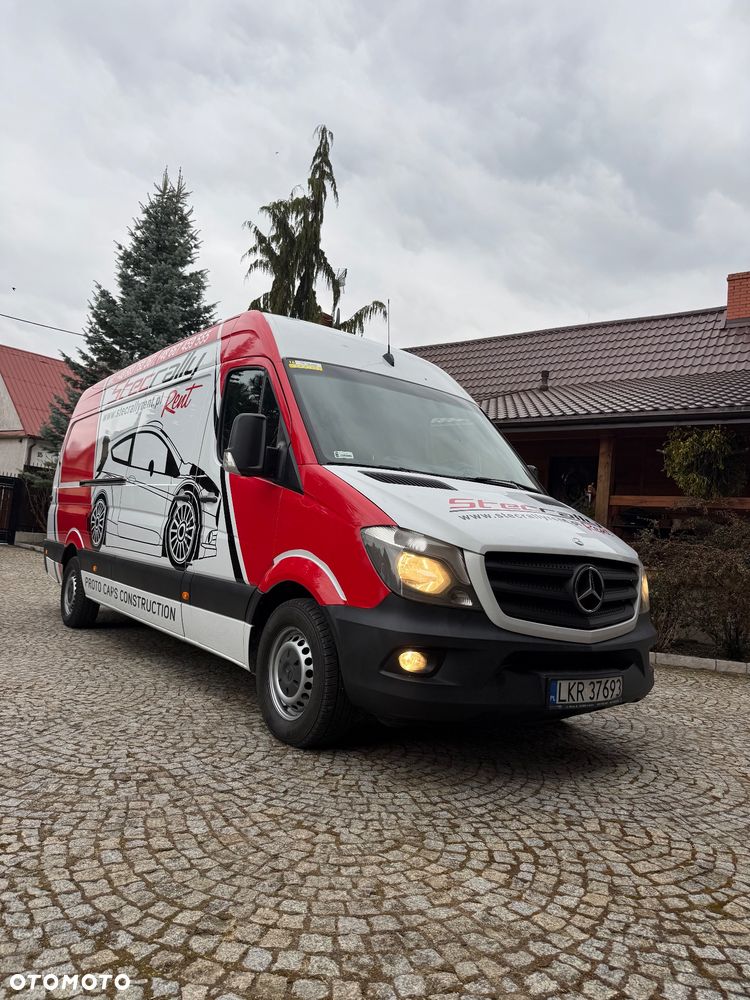 Mercedes-Benz Sprinter 319 - 8