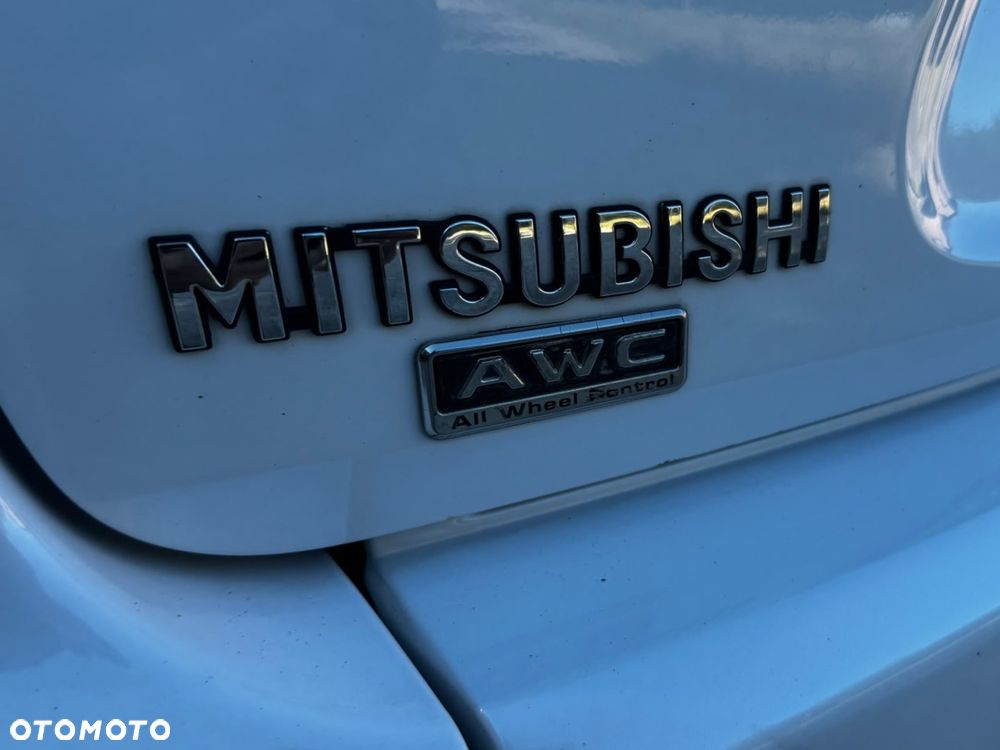 Mitsubishi Outlander - 29