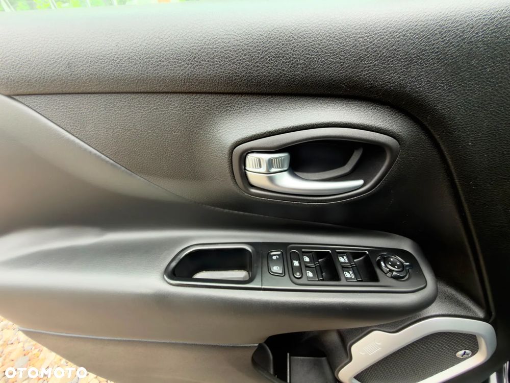 Jeep Renegade 1.4 MultiAir Active Drive Automatik 75th Anniversary - 18