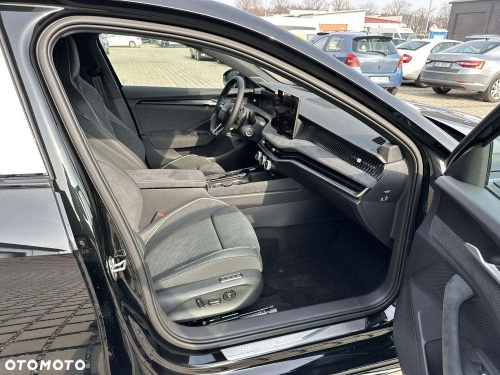 Skoda Superb 2.0 TDI SCR 4x4 Sportline DSG - 29