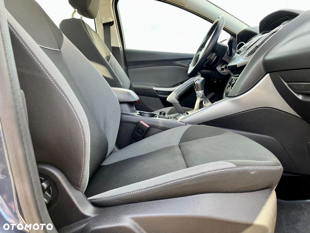 Ford Focus 1.6 TI-VCT Champions Edition - 10