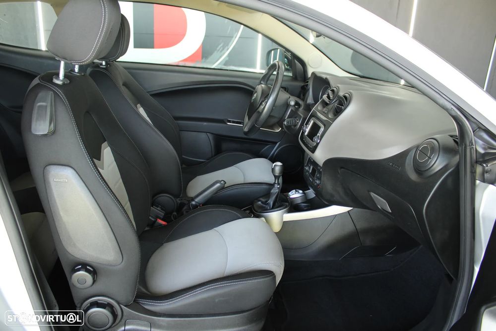 Alfa Romeo MiTo 1.3 JTD Distinctive S&S - 18