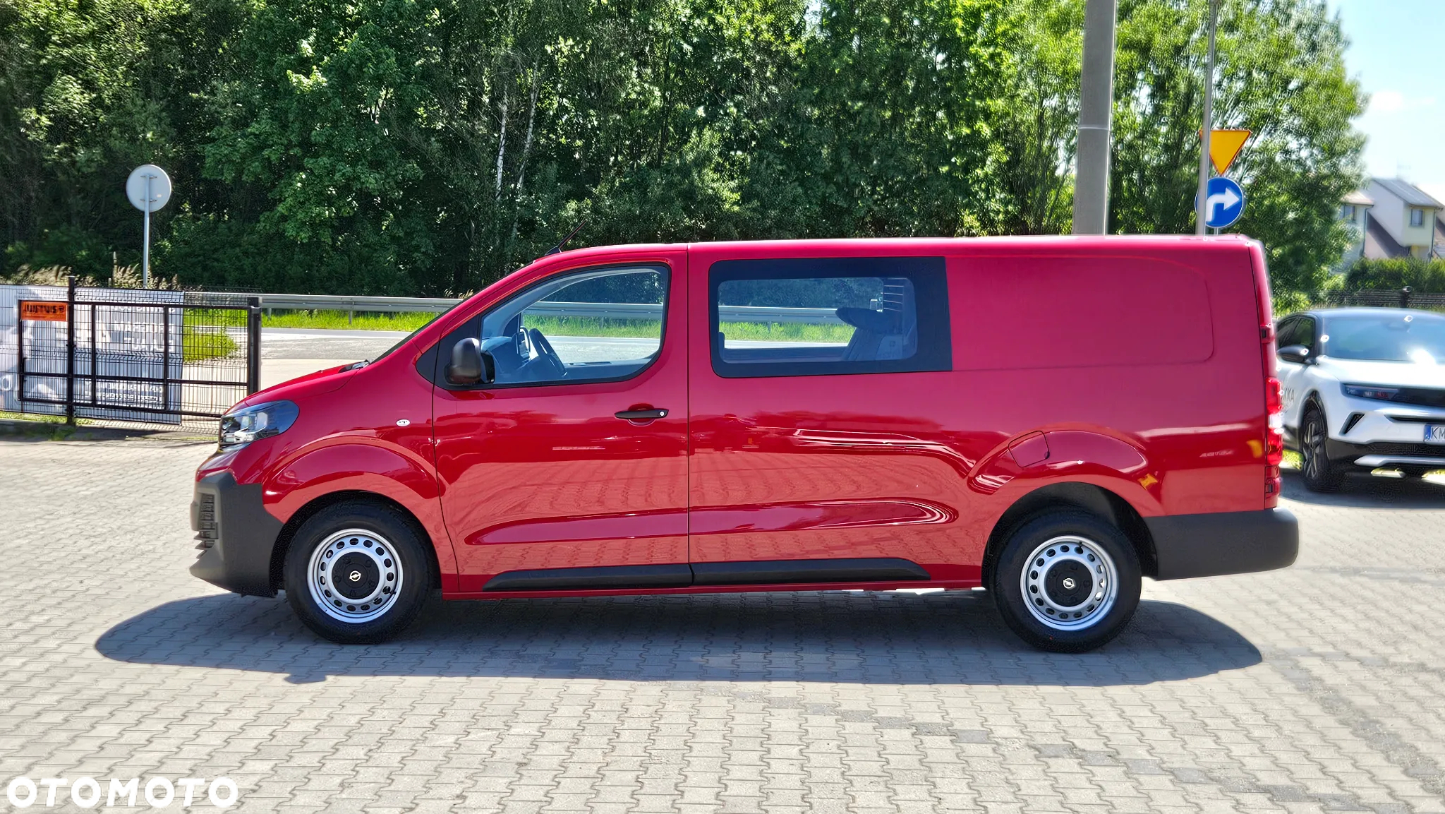Opel Vivaro - 19