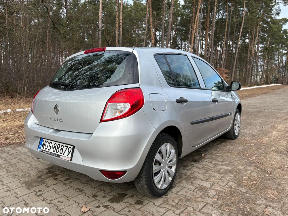 Renault Clio 1.2 16V 75 Yahoo - 6