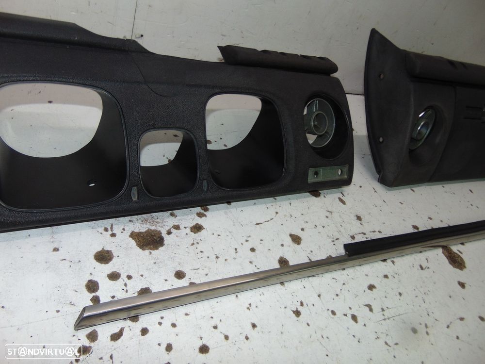 Datsun 1600 sss tri´s aro do velocímetro/Porta luvas - 15