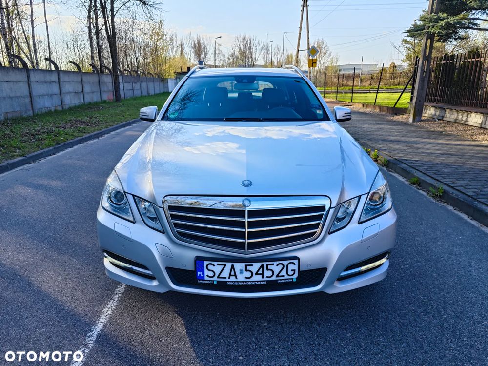 Mercedes-Benz Klasa E 200 CGI BlueEffICIENCY Avantgarde - 16