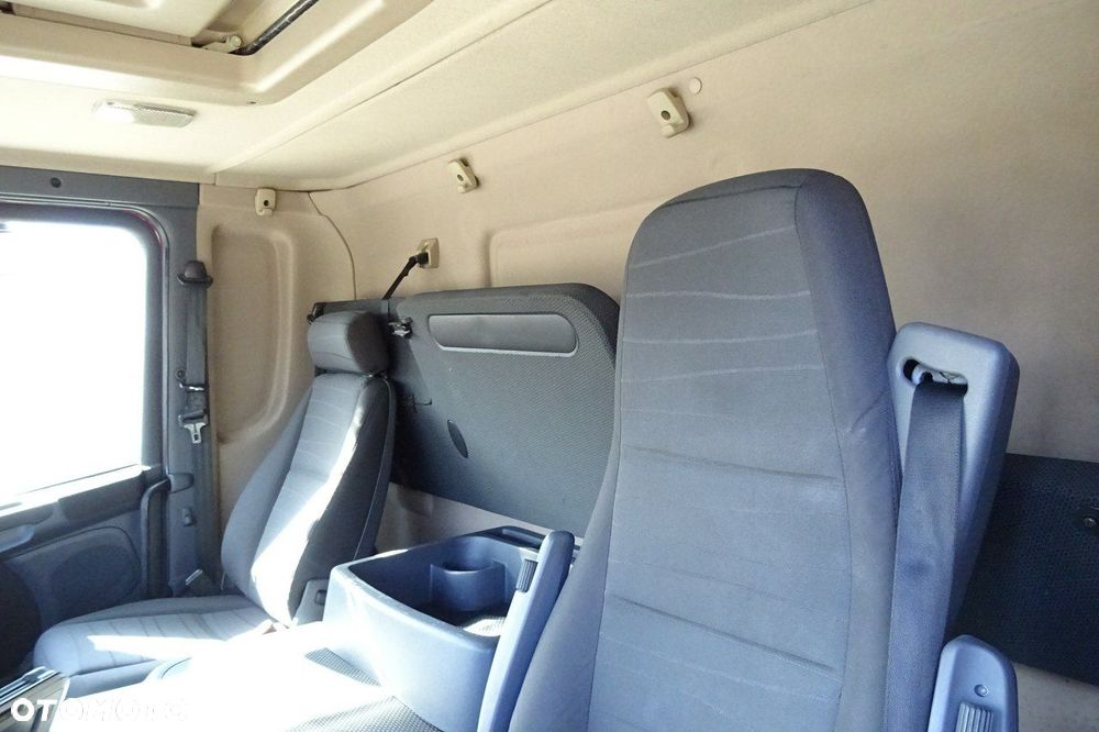 Scania P250 Euro 6 sypialna, firanka 18pal, winda, sprowadzony - 35