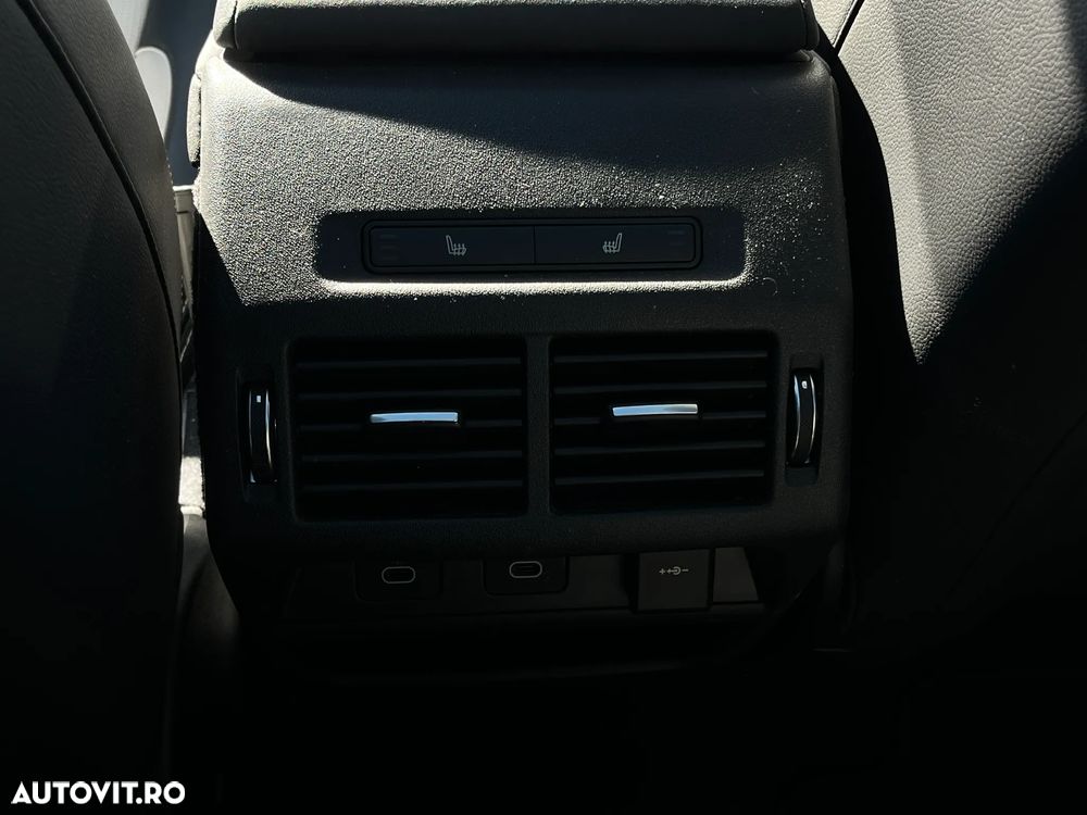 Land Rover Discovery Sport - 12