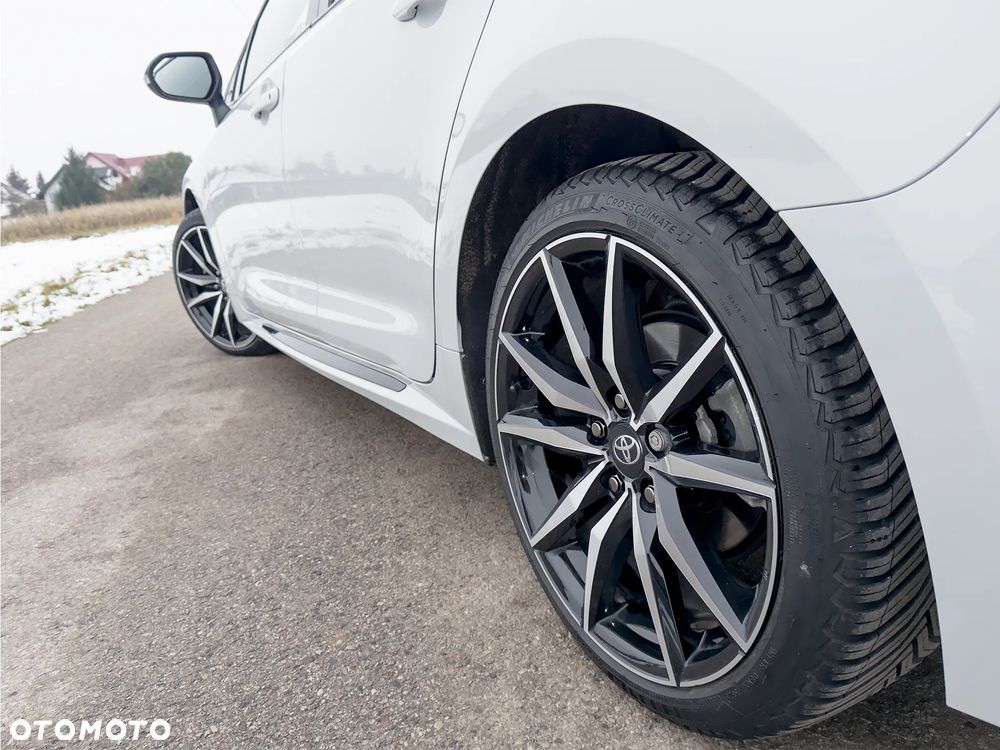 Toyota Corolla 2.0 Hybrid GR Sport Dynamic - 1