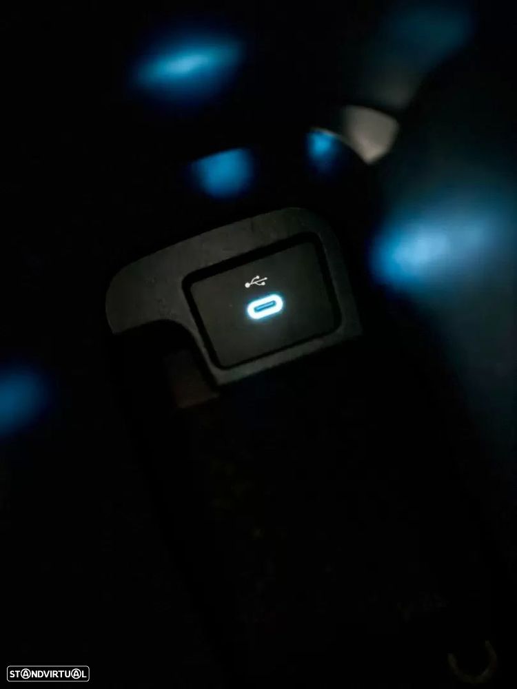 Ford Puma 1.5 EcoBlue ST-LINE X DESIGN - 48