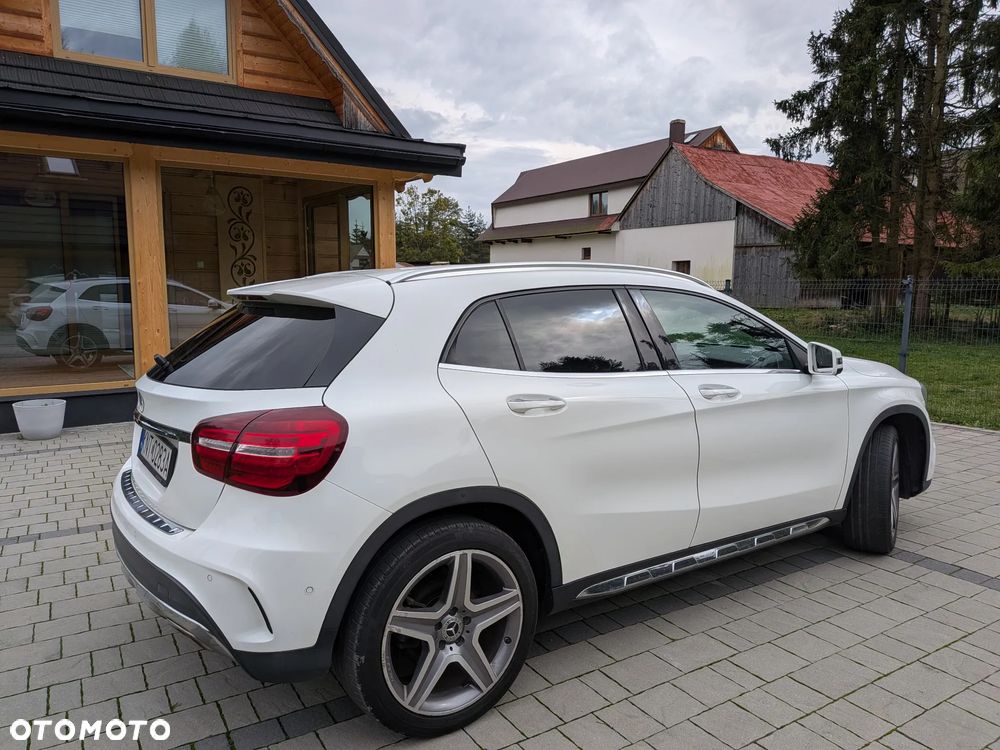 Mercedes-Benz GLA 220 4-Matic AMG Line - 2