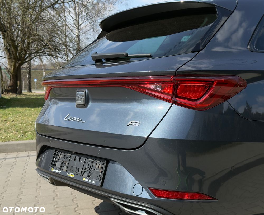 Seat Leon 1.5 eTSI OPF DSG FR Black Edition - 9