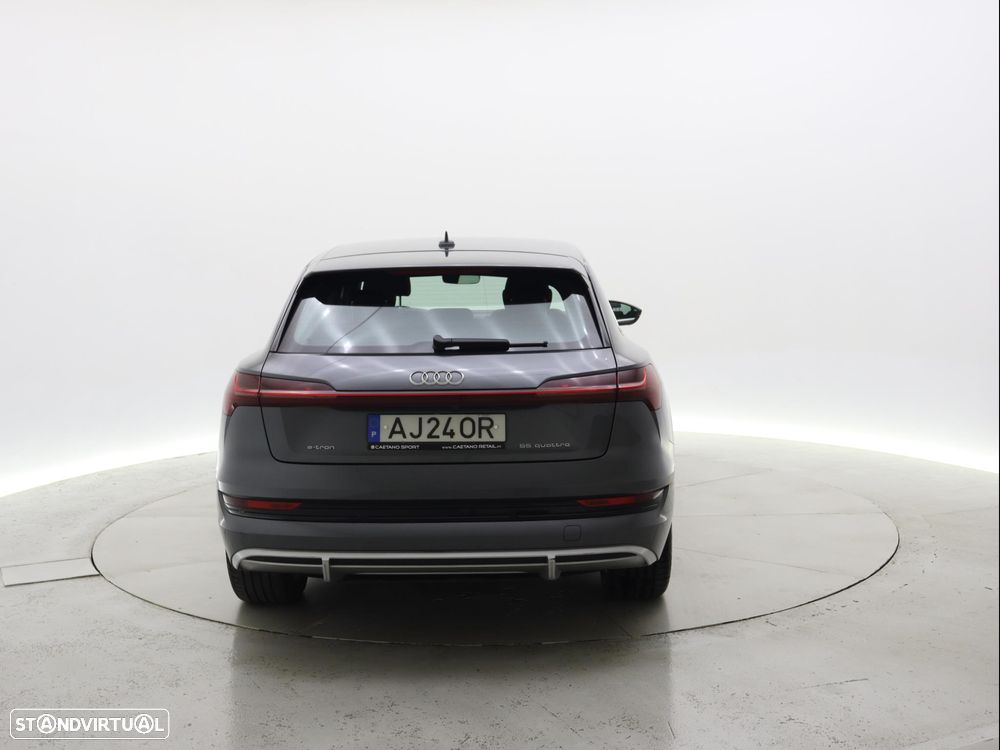 Audi e-tron 55 quattro S line - 5