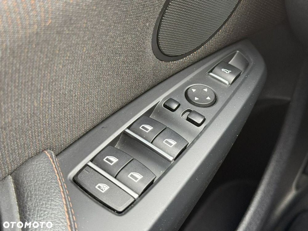 BMW X3 sDrive18d - 16