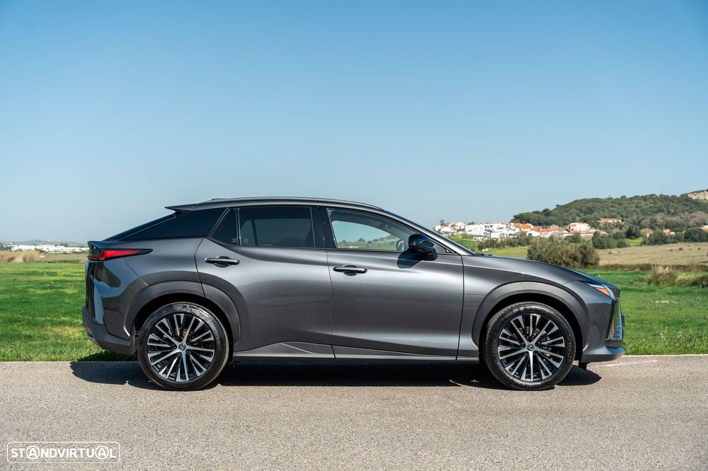 Lexus RZ 300e Premium - 32