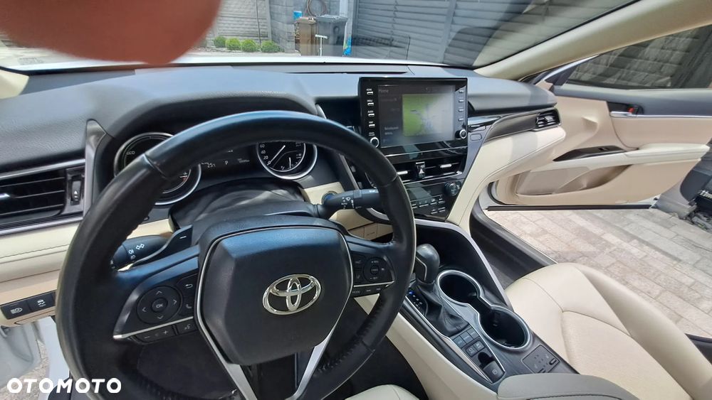 Toyota Camry 2.5 Hybrid Executive CVT - 12