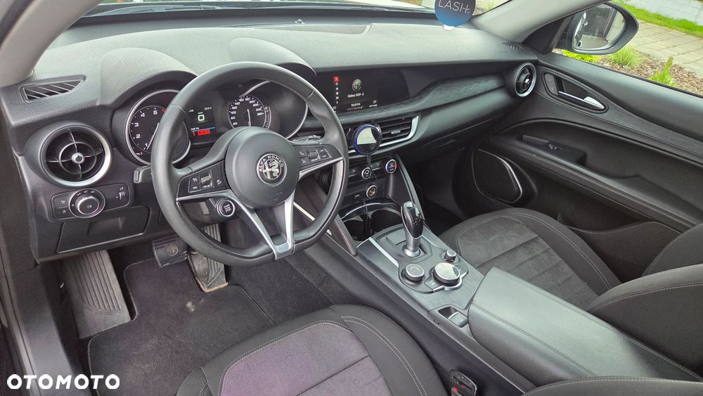 Alfa Romeo Stelvio 2.0 Turbo Q4 - 7