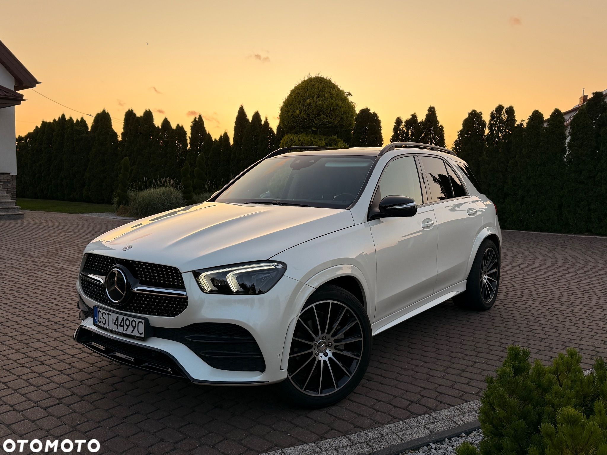Mercedes-Benz GLE 300 d 4Matic 9G-TRONIC AMG Line - 1