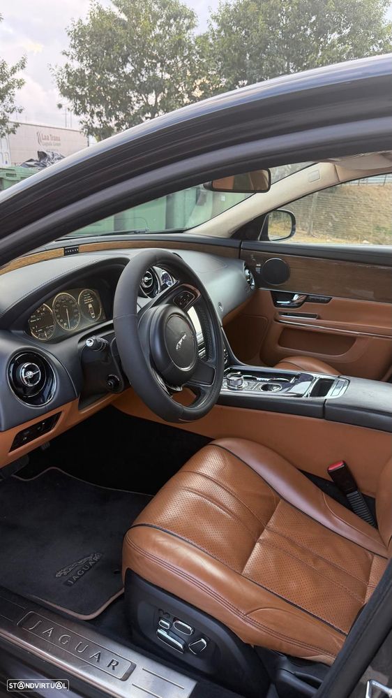 Jaguar XJ 3.0 D V6 Luxury - 5